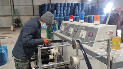 裕民县涉农企业开足马力忙生产 塑料制品制造助力农业现代化